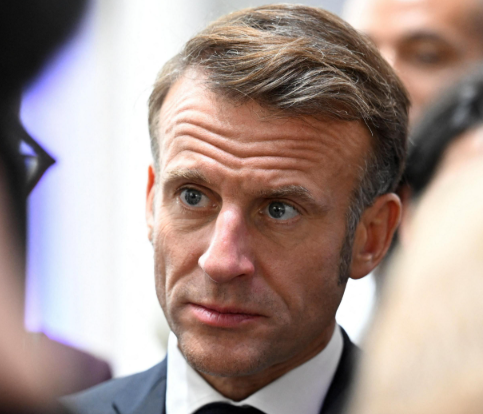 macron-didesak-untuk-mengakhiri-krisis-politik-prancis