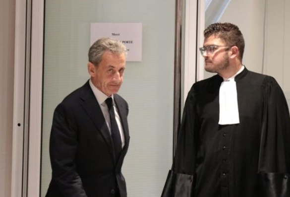 eks-presiden-prancis-dibebaskan-dari-penjara