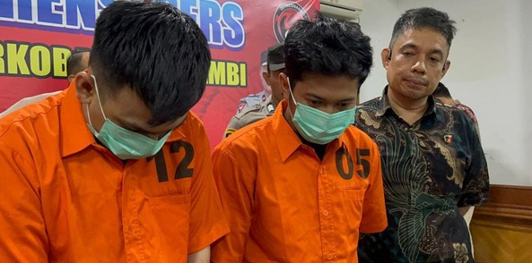 pria-dibacoki-usai-mengusir-2-orang-sedang-narkoba