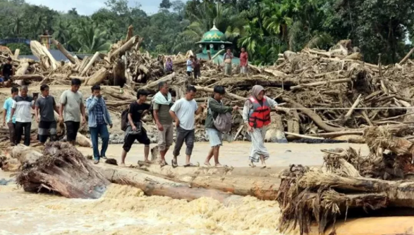 Banjir Bandang Ancam Sumatera Utara & Selatan